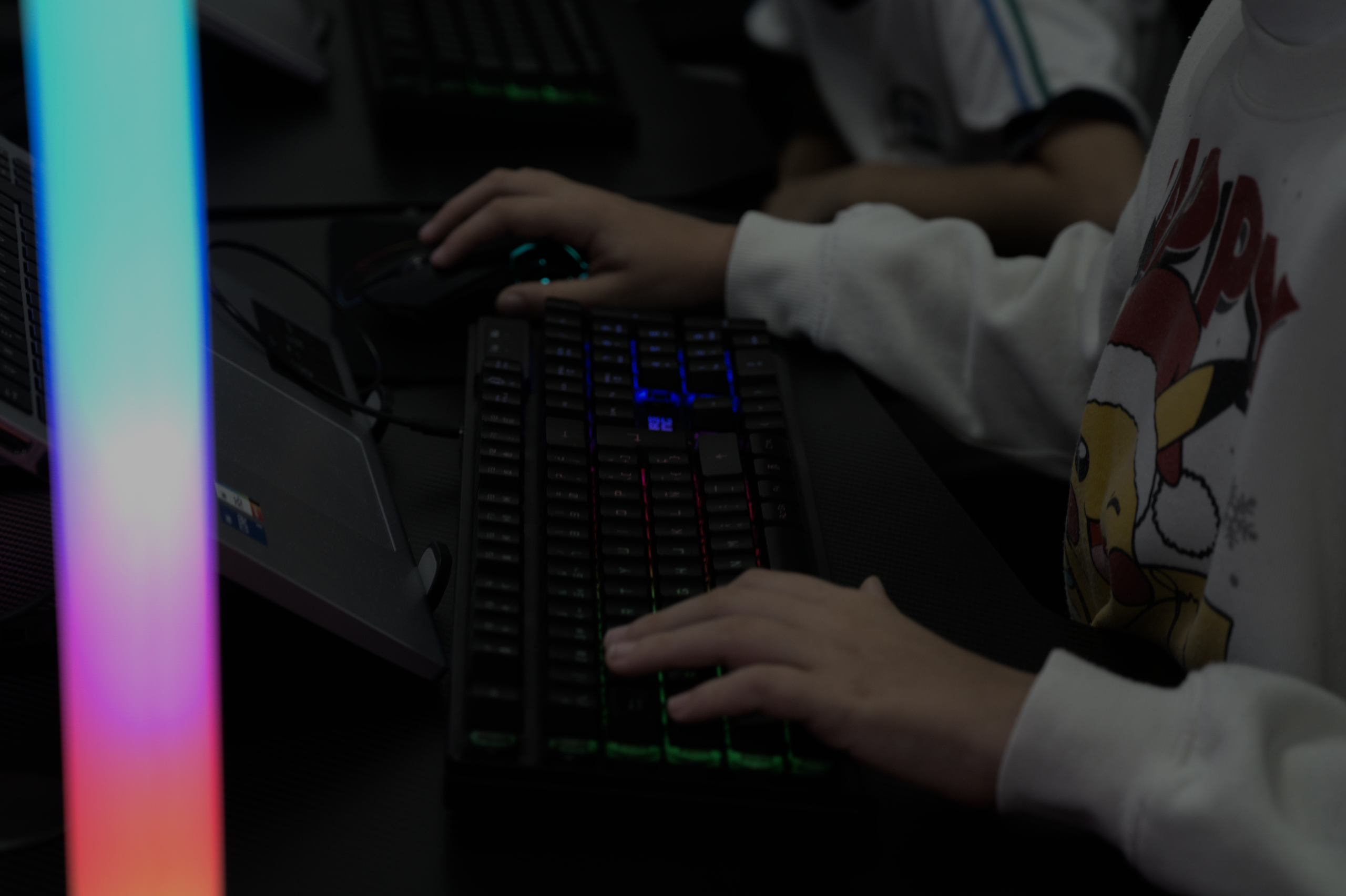 Niños programando